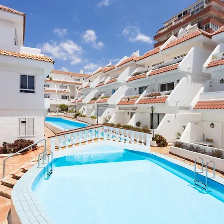 Home2book Sunny Poolside In Floritas Daire