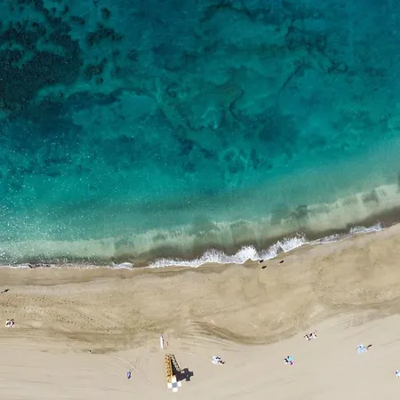 Home2book Sunny Poolside In Floritas