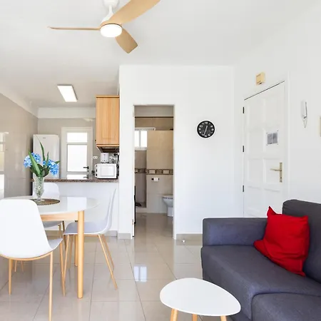 Home2book Sunny Poolside In Floritas *