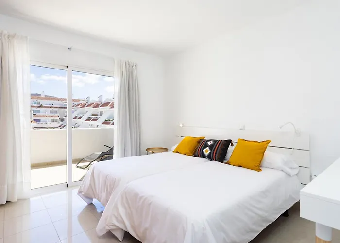 Home2book Sunny Poolside In Floritas Apartman Arona