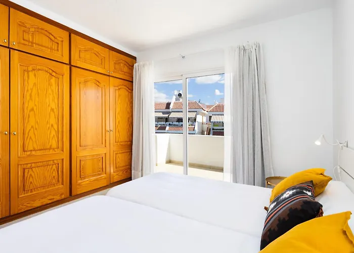 Apartman Home2book Sunny Poolside In Floritas