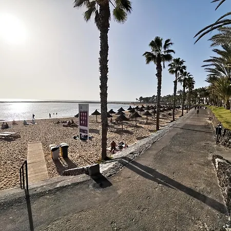 Home2book Sunny Poolside In Floritas