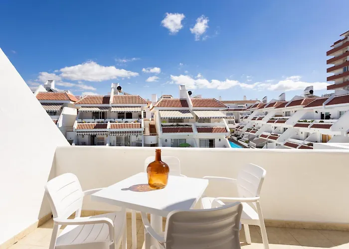 Home2book Sunny Poolside In Floritas