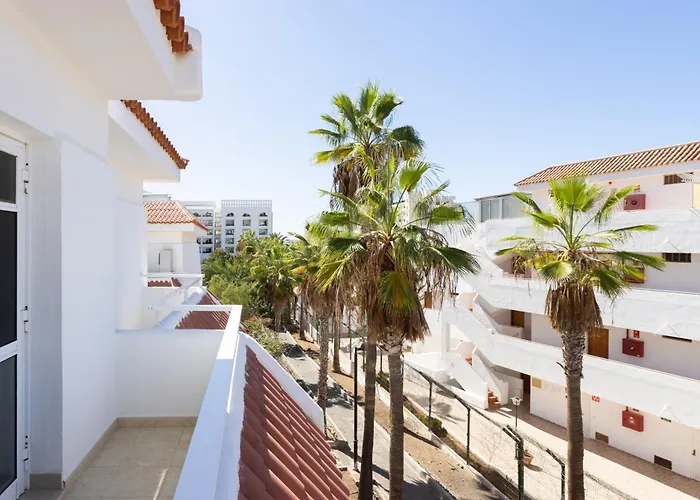 Home2book Sunny Poolside In Floritas *